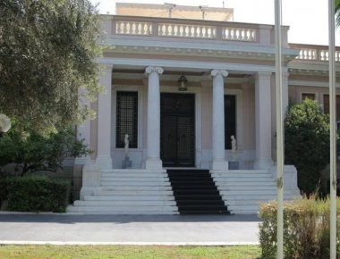 Συνεχίζεται ο πόλεμος ανακοινώσεων Μαξίμου-ΝΔ: «Να πάρει δραμαμίνες ο Κ.Μητσοτάκης»